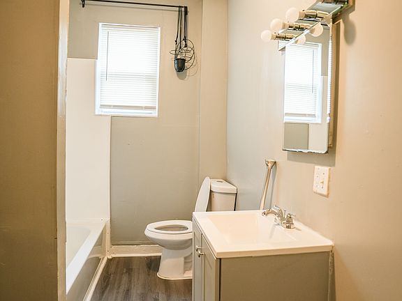 5th image of 2021 W Baltimore St #3