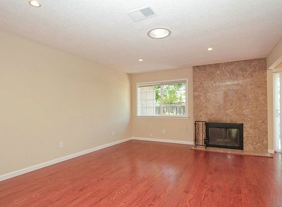 5th image of 6021 Shawcroft Dr