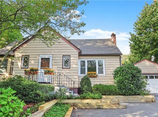 221 Bradhurst Ave, Hawthorne, NY 10532