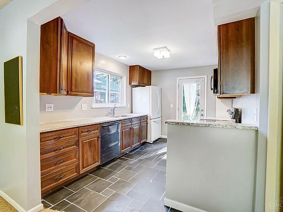 5th image of 7860 Pinemeadow Ln