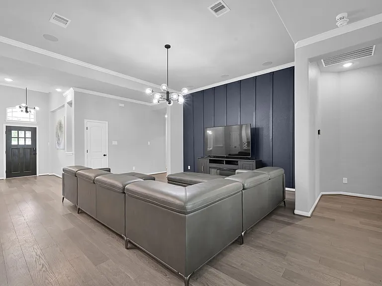 18207 Samie Nell Ct — Photo 13