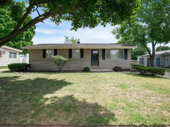 1228 Ryer St, South Bend, IN 46628