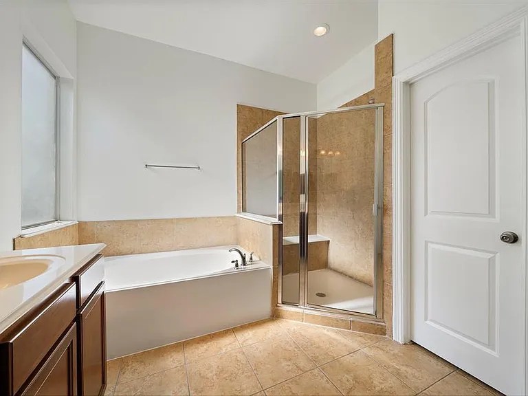 3818 Orchard Springs Ct — Photo 28