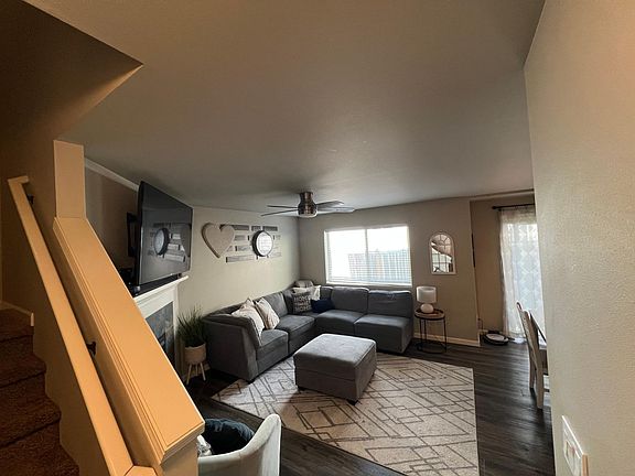 2nd image of 202 NE Tronson Cir