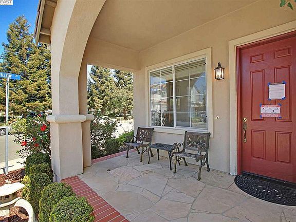 3rd image of 34525 Mahogany Ln