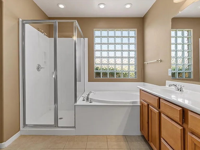 2435 E Desert Broom Pl — Photo 27