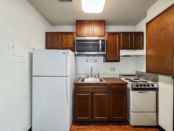 5th image of 612 S 16th St #34