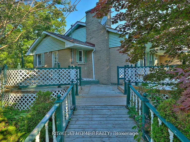 1095 Spears Rd — Photo 1