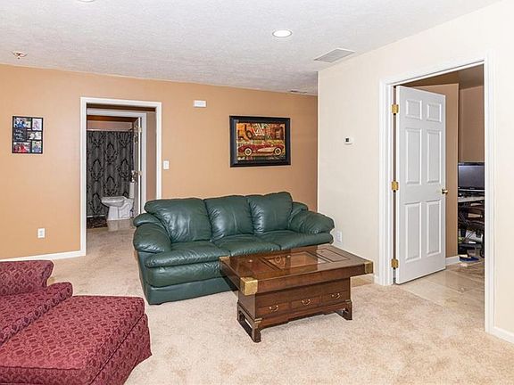 5th image of 2315 Ivy Dr