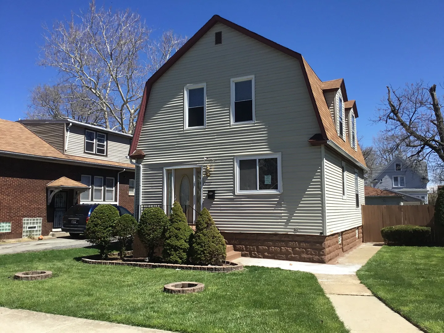 13901 Park Ave photo 1