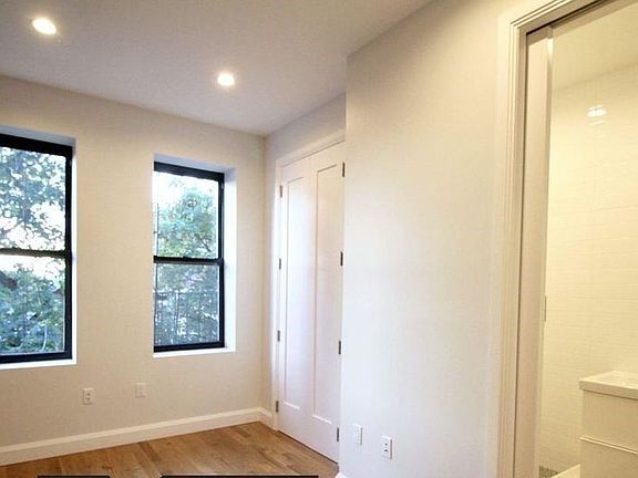3rd image of 3060 44th St APT 3L