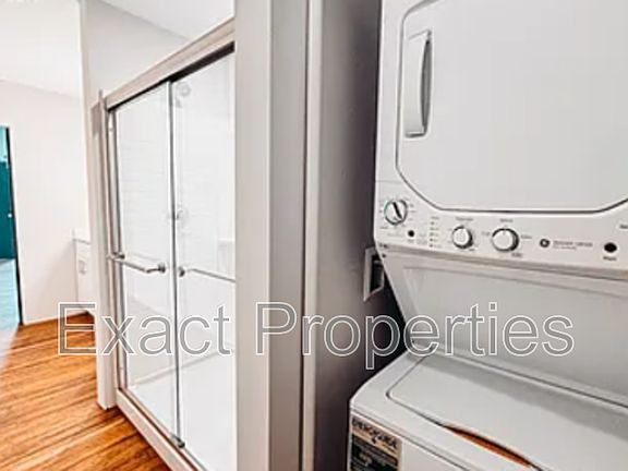 4th image of 800 Broadway Blvd #701