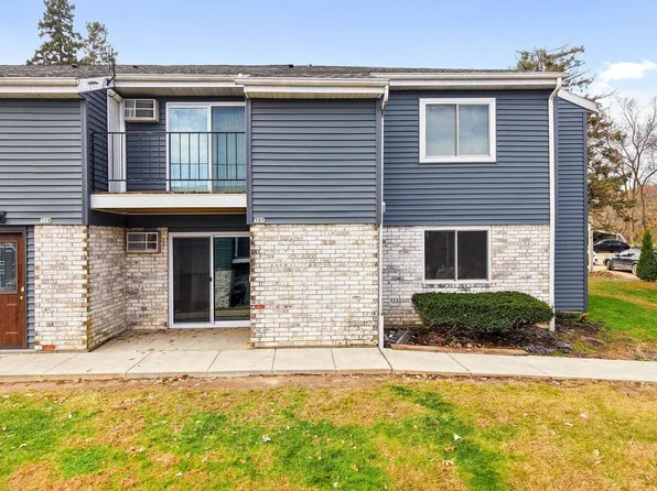 707 Whispering Pines Way, Fitchburg, WI 53713