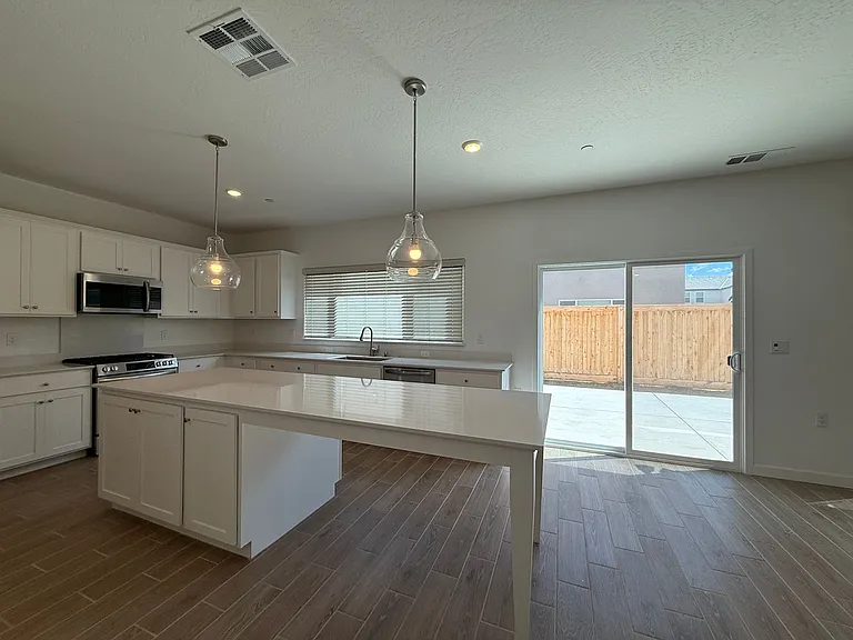 1036 Fruitwood Ave — Photo 13