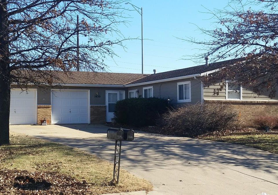 1st image of 1448 N Shelly Dr