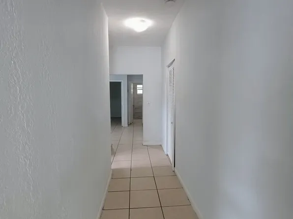 2846 NW 22nd Ct APT 4, Miami, FL 33142