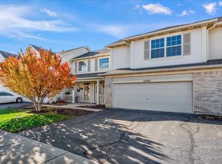 2285 Sunrise Cir, Aurora, IL 60503