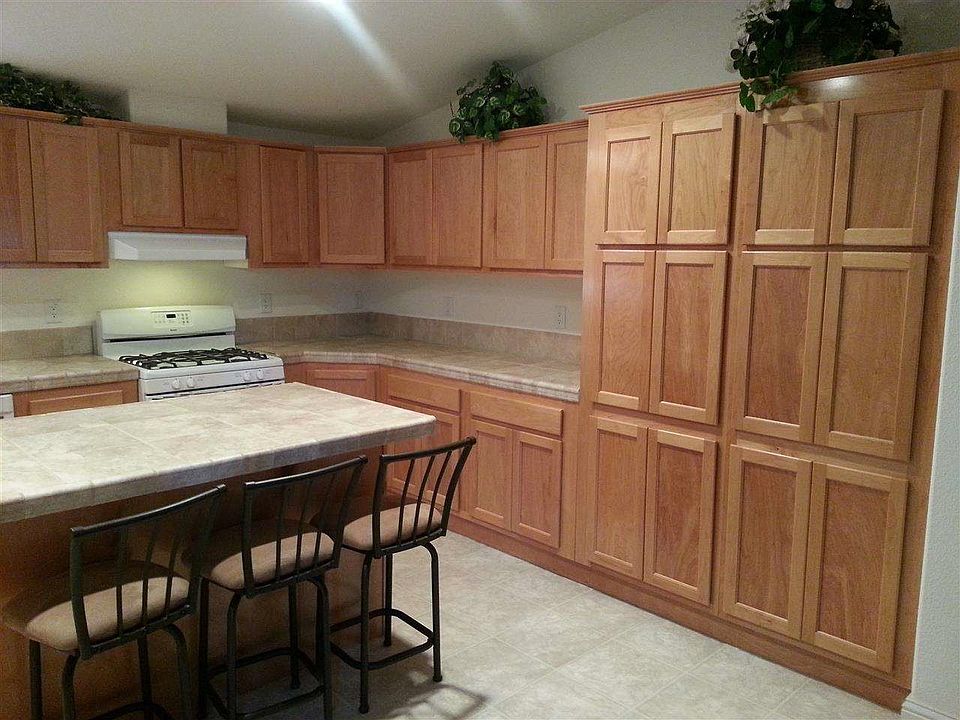 2nd image of 23780 Woodfern Dr