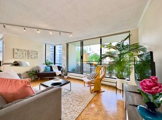 1127 Barclay St #304, Vancouver, BC V6E 4C6