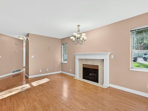 3rd image of 21960 River Rd #36