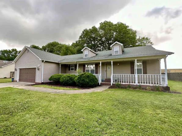 822 Sandra St, Dyersburg, TN 38024