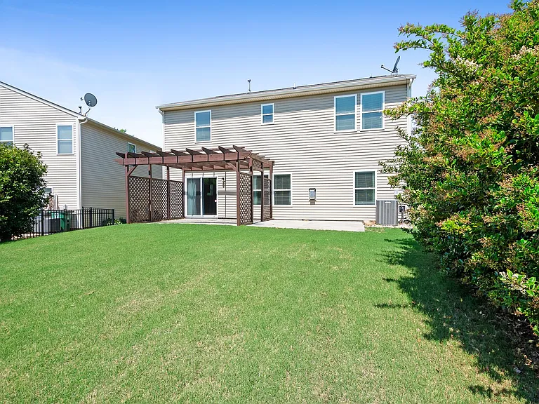 2059 Blue Iris Dr — Photo 36