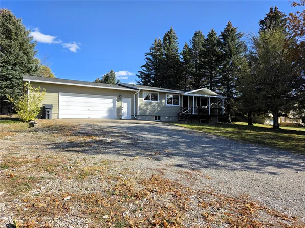 303 10th Ave NE, Choteau, MT 59422