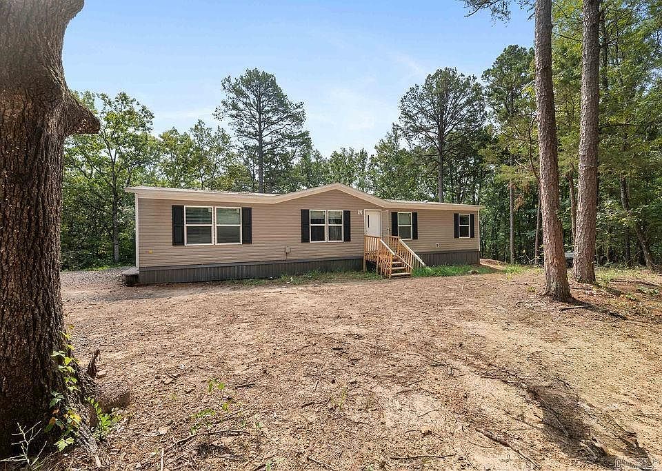 1st image of 2737 Happy Hollow Rd