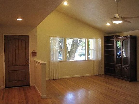 2nd image of 1331 Whittier Dr