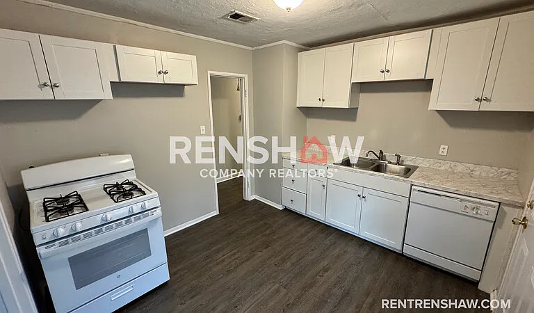 1379 Rolling Hills Dr — Photo 5
