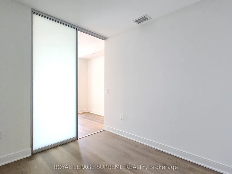86 Dundas St E #1212 — Photo 19