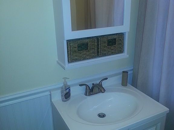 1/2 bath