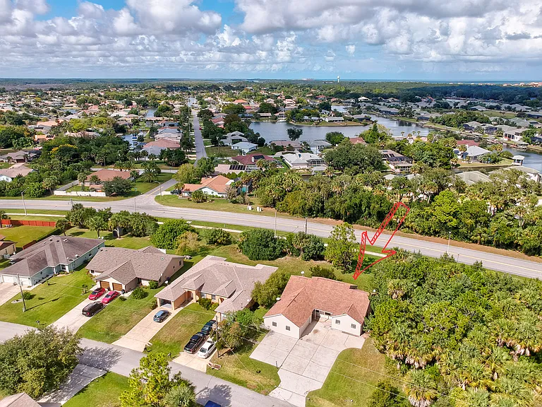 100B Coral Reef Ct N — Photo 32