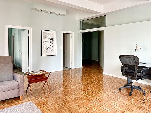 3rd image of 425 Park Ave S APT 7B