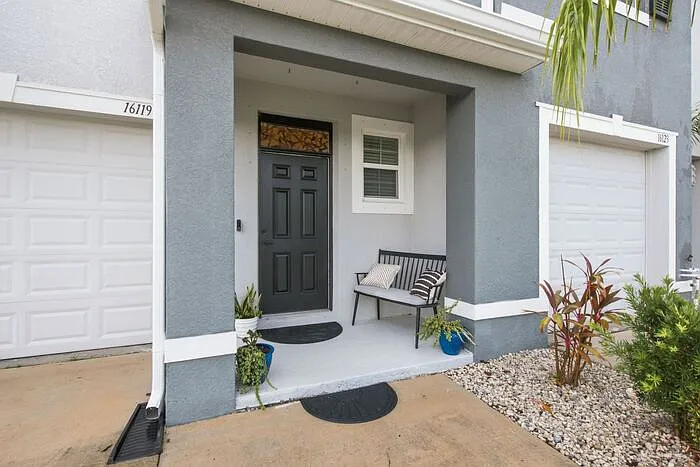 3 bed, 2.5 bath, 1758 sqft, $2,450 — Photo 3