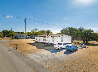 915 S Miller Ave, Breckenridge, TX 76424