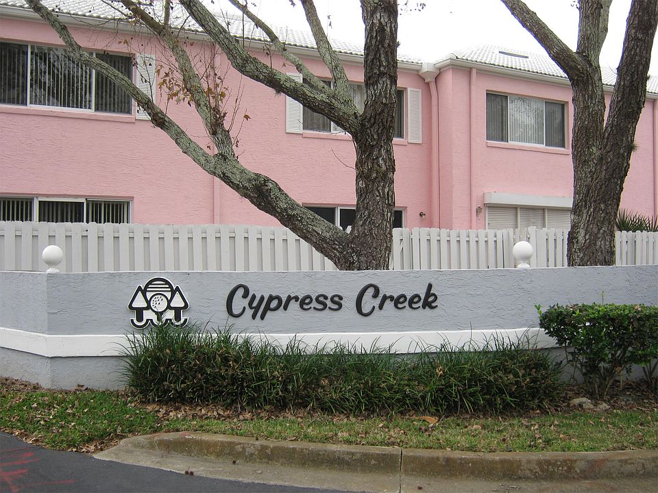 1st image of 4809 Walden Cir