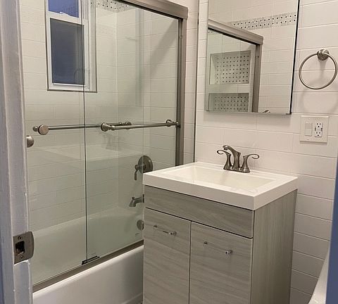 4th image of 22-15 47th St #Top