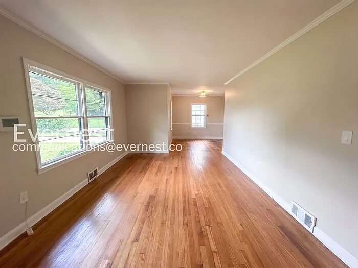 1728 Valencia Rd — Photo 7