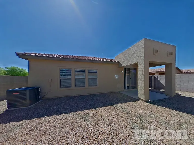 40086 W Bonneau St — Photo 16