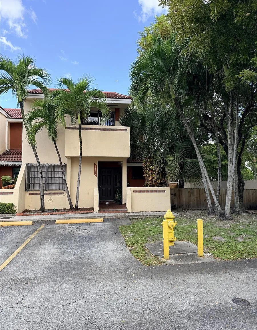 3 bed, 1500 sqft, $2,750 — Photo 1