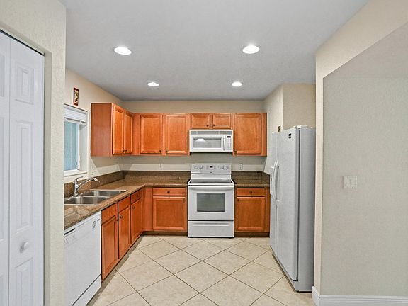 5th image of 5961 London Lane