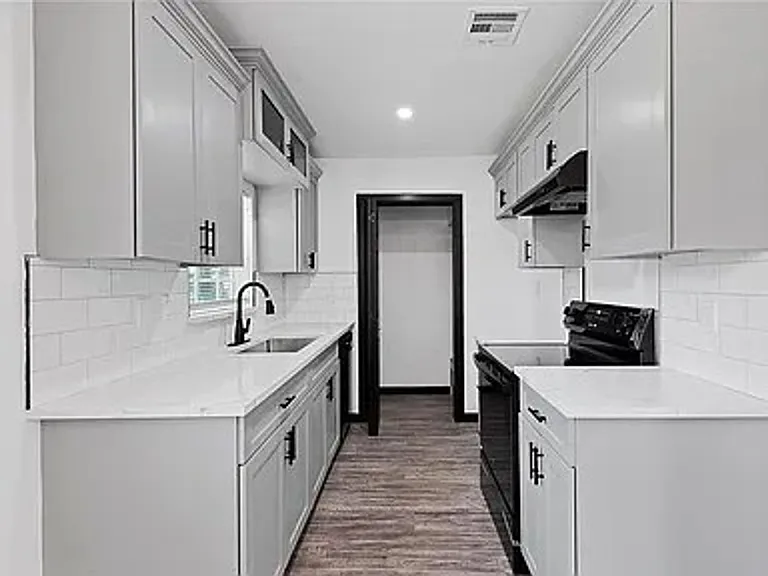 3205 NW 14th St — Photo 5