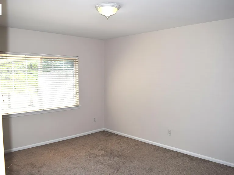 1566 Heron Cir — Photo 17