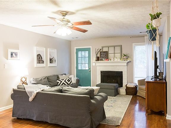 3rd image of 3538 Natalie Ct