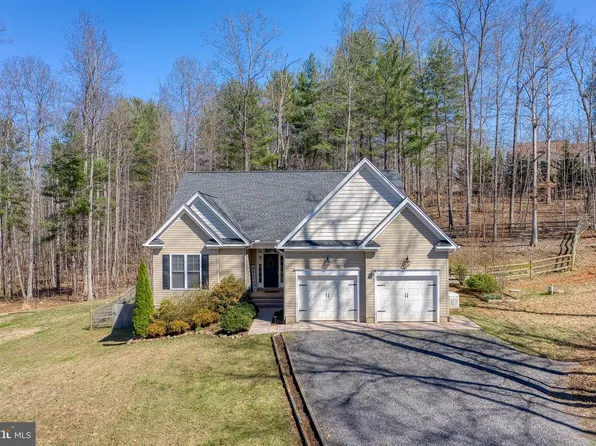 10137 Lake Crest Pl, Culpeper, VA 22701