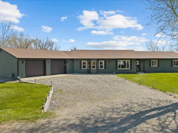 3227 S 74th St W, Billings, MT 59106