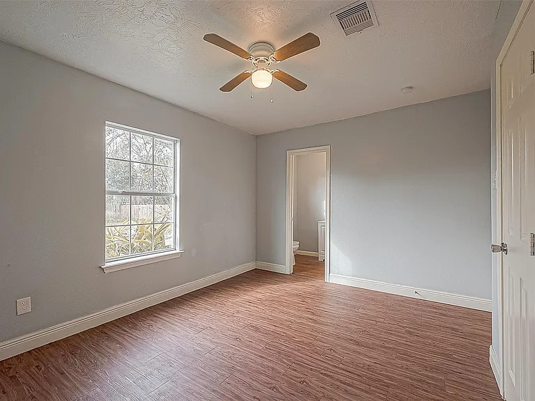 4006 Sunflower St — Photo 6