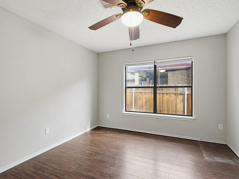 7900 Rosenberry Dr — Photo 16