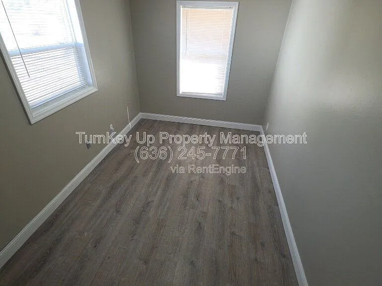 305 S Lafayette St — Photo 6